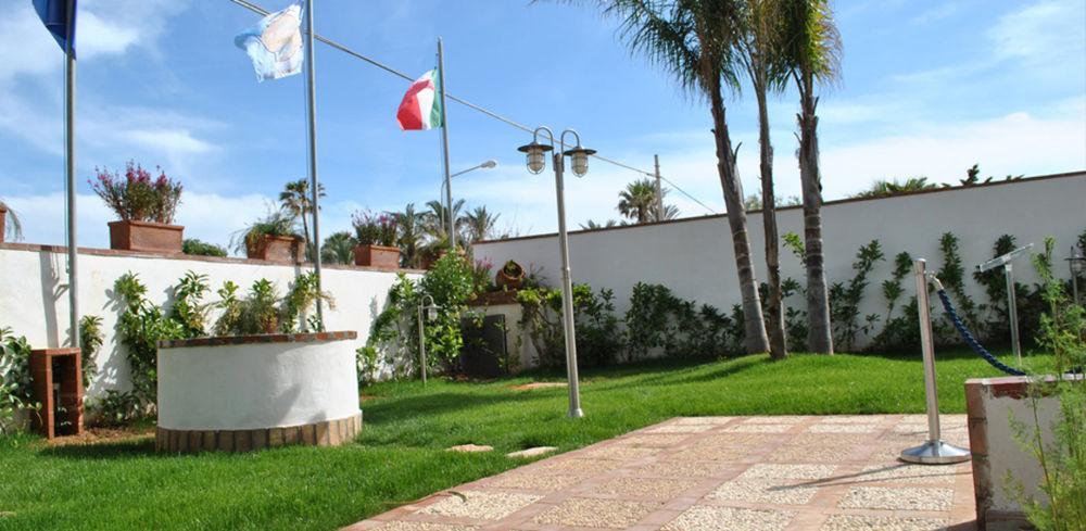 Blanche Dimora Di Charme Bed & Breakfast 3*
