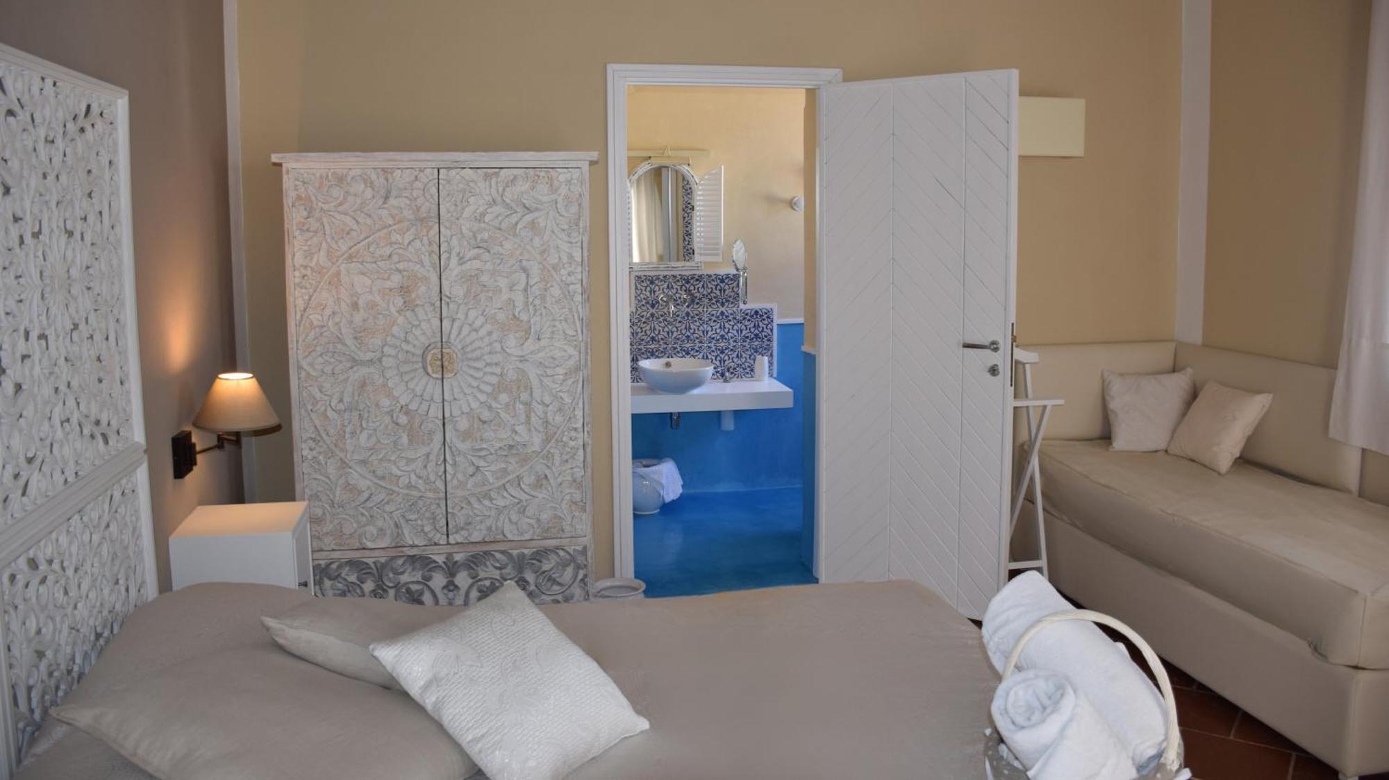 Blanche Dimora Di Charme Bed & Breakfast 3*